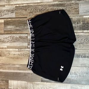 UNDER ARMOUR SHORTS